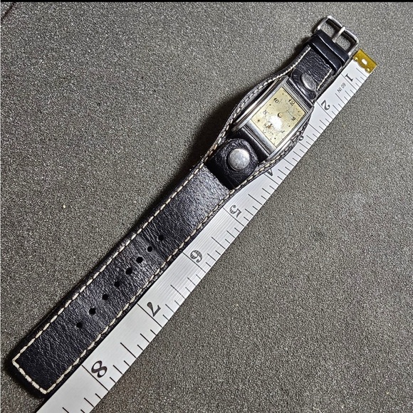 Vintage Doxa Mens Mechanical Wind Up Tank Watch Silver Tone Working Bund Strap - Picture 12 of 12